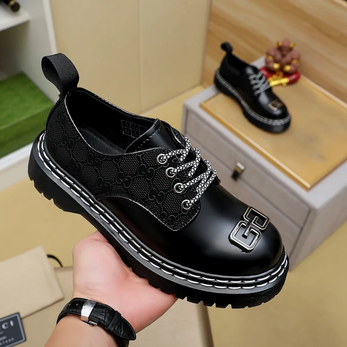 Men's shoes 💰420 💰💰🎩🎩[GUCCI] Counter 1:1⬆️original reproduction, absolute quality🆗original outsole, high-quality imported rubber, wear-resistant and non-slip, never degummed, upper material: imported first-layer cowhide➕anti-slip rubber outsole, official website material, lining material: water-dyed 🐂 leather lining, 2 colors optional! Code number 38-44 (45. Customized)